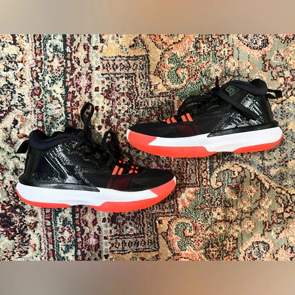 FINAL PRICE Nike Jordan Zion 1 Black Basketball Sneakers - Picture 4 of 9